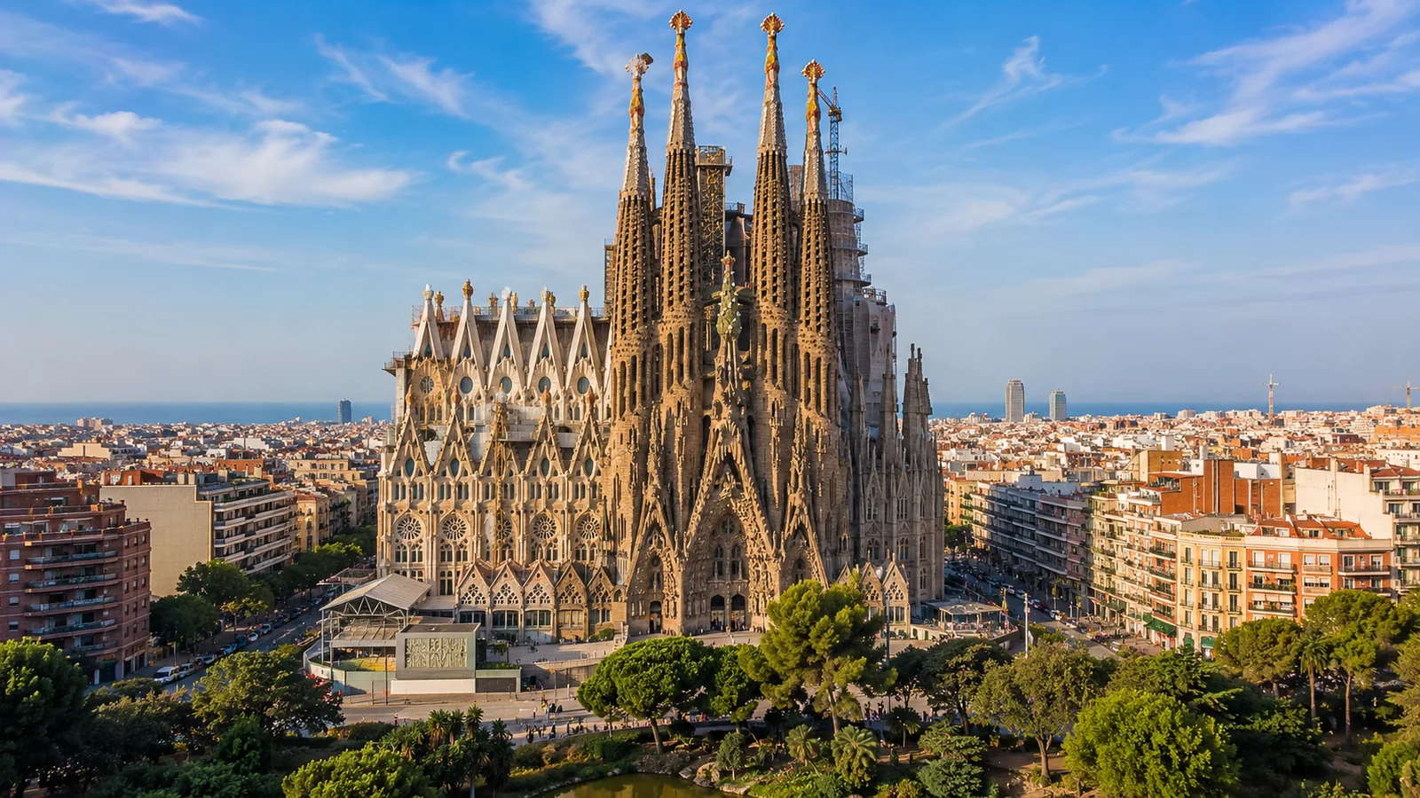 Things to Do in Barcelona: Best Attractions, Beaches, and Travel Tips