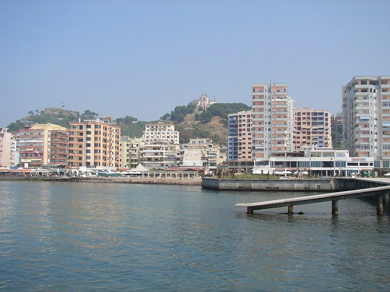 Pamje e qytetit Durrës