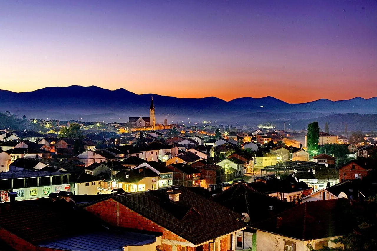 Pamje e qytetit Gjakova