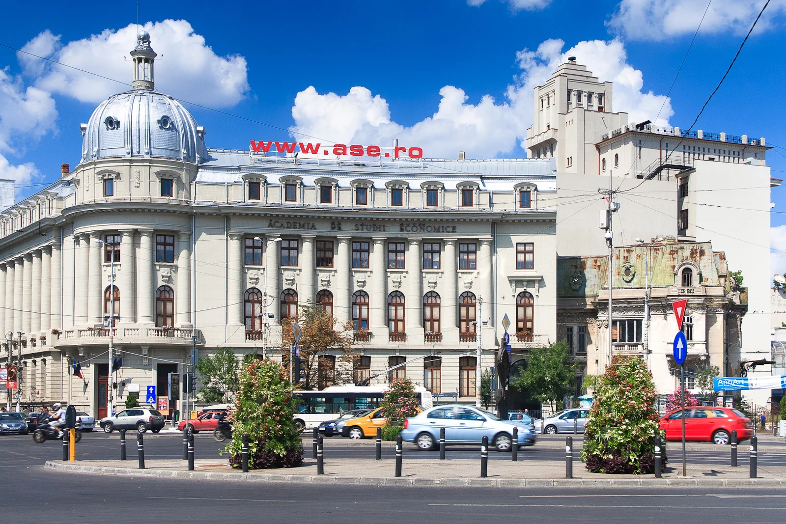 Бухарест city view 2